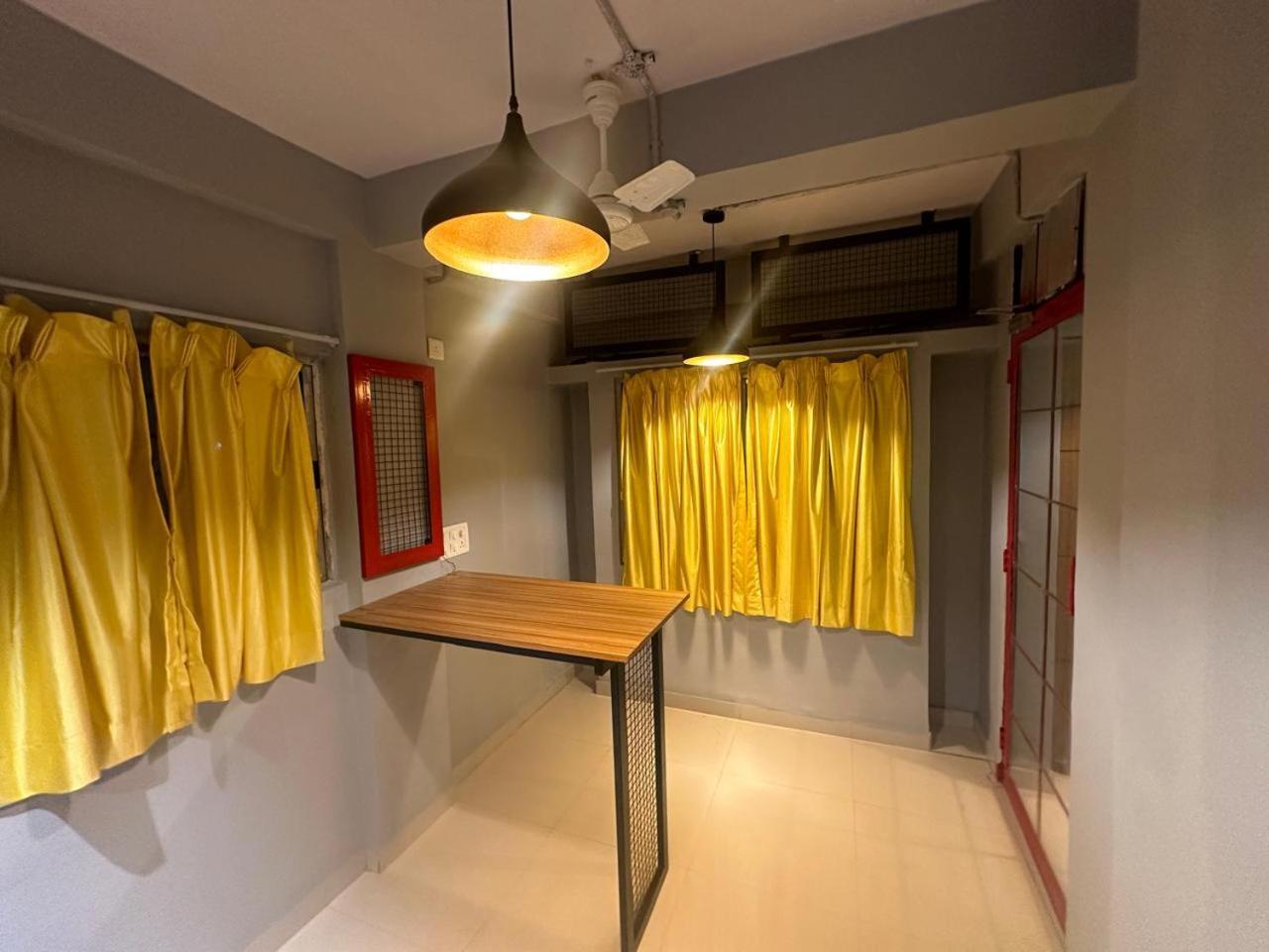 Travotale Hostel And Cowork Koregaonpark Poona Buitenkant foto